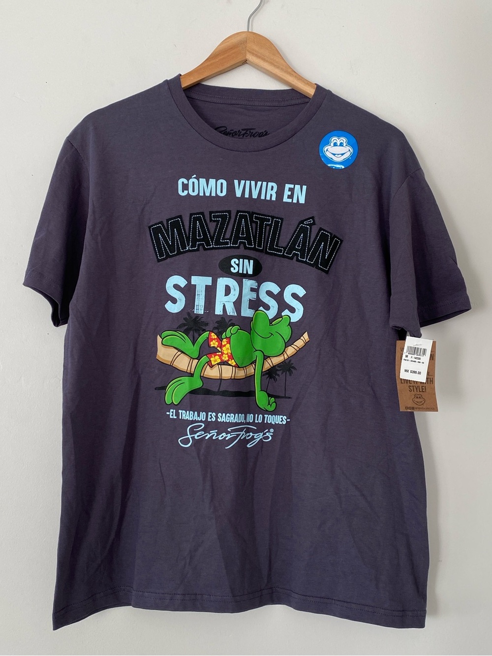New Señor Frog's Sz M “How to live in Mazatlán without stress” Casual Vacation
